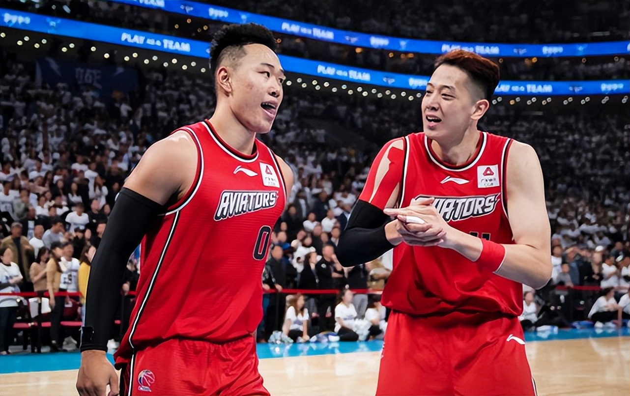 赛前速览:分区决赛次回合拜仁慕尼黑对阵新疆男篮,三大看点值得期待的简单介绍 赛前速览:分区决赛次回合拜仁慕尼黑对阵新疆男篮,三大看点值得期待的简单介绍